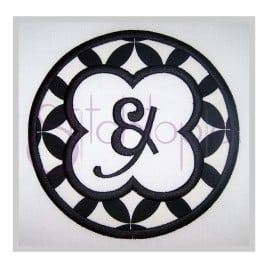 Round Clover Applique Frame